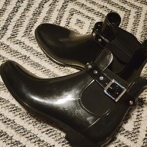 Halogen Womens Black Rubber Rain Boots With Buckle Studded Details